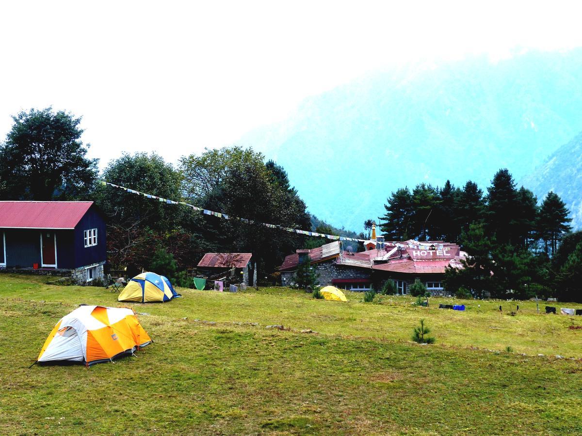 Lukla Airport Resort Lukla Esterno foto