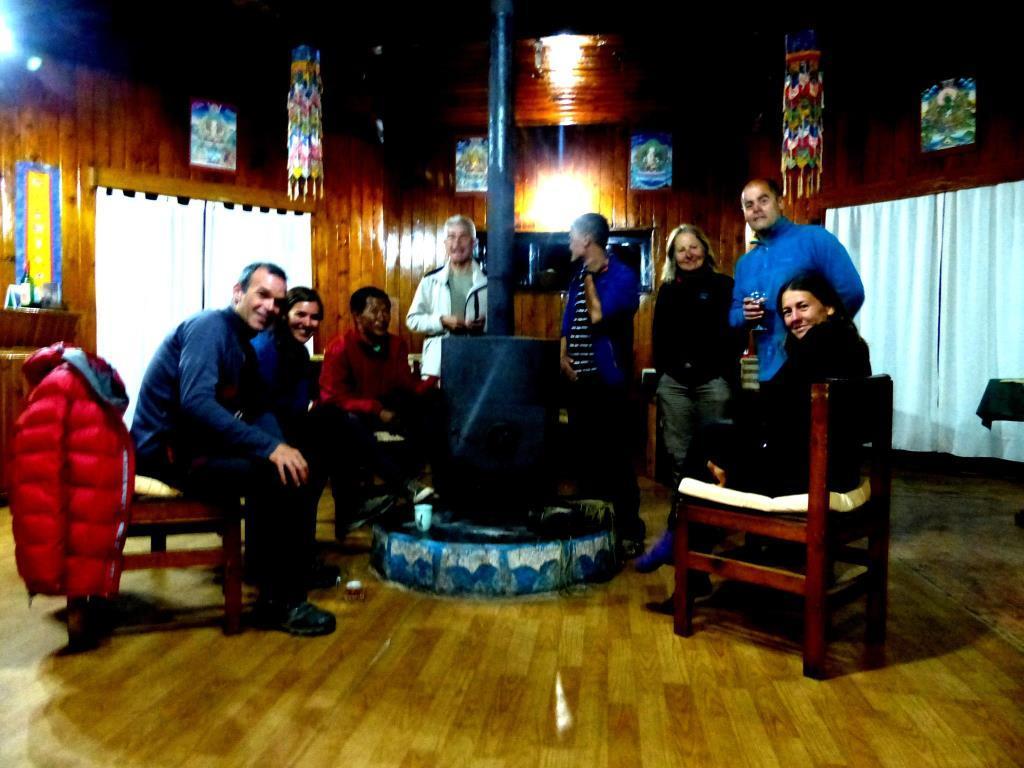Lukla Airport Resort Lukla Esterno foto